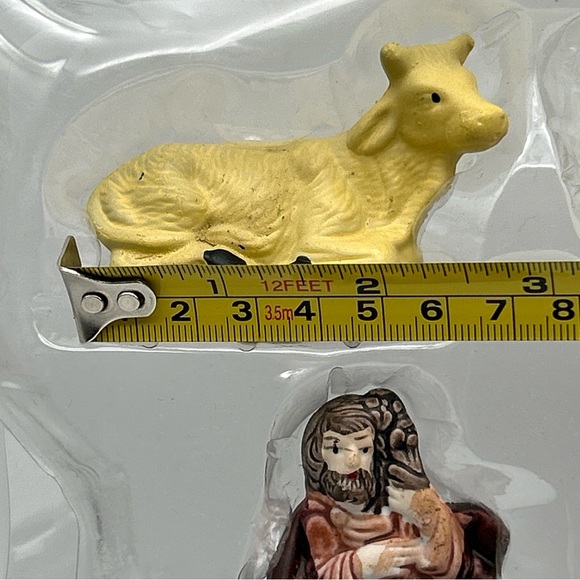 11 pc Porcelain Nativity Scene w/ Manger Christmas Jesus,Mary,Joseph, 3-wisemen - Picture 16 of 16